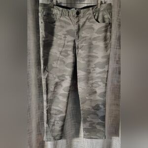👖Wit & Wisdom Cropped Camo Stretch Pants w/ Ab Solution 12P